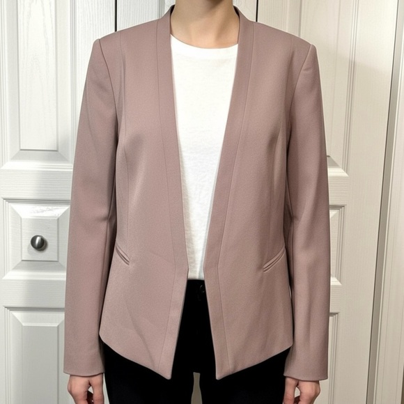 Le Chateau Soft Pink Open Blazer - Picture 9 of 9